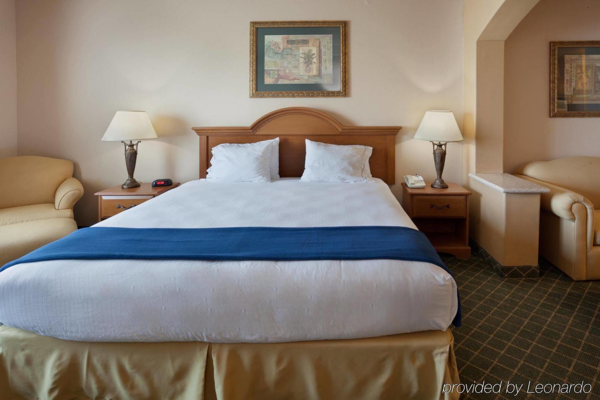 Holiday Inn Express Hotel And Suites Alice By Ihg Rom bilde